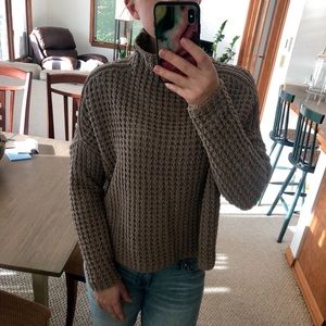 Super chic UO turtleneck